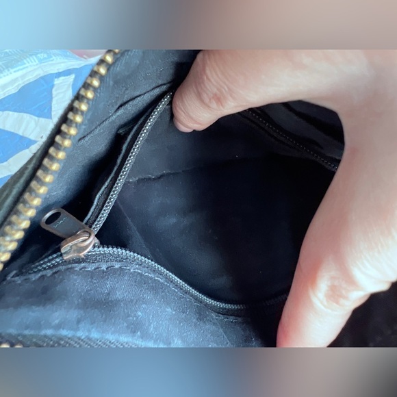 Silence & Noise Urban Outfitters Black Leather Suede Mini Crossbody Bag - Picture 9 of 14